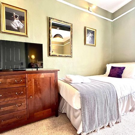 Colthrop Manor B&B Тэтчем Экстерьер фото