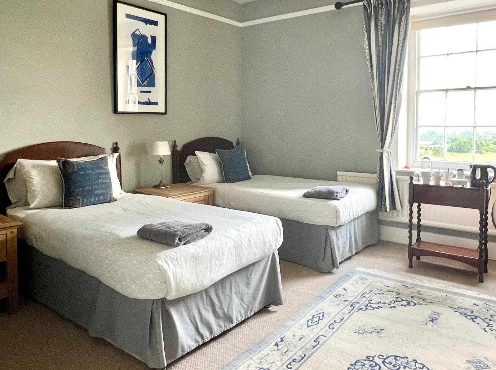Colthrop Manor B&B Тэтчем Номер фото